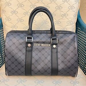 STEVE MADDEN Satchel with Feet